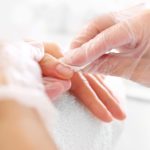 nagellack-entfernen-169235198